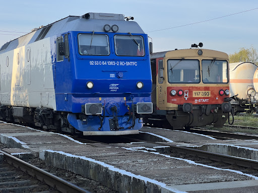 Train Station Groceries